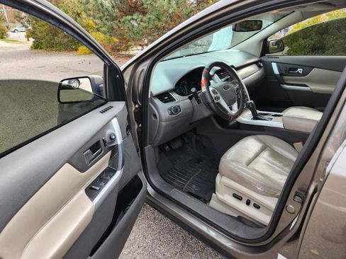 Used 2013 Ford Edge SEL image 12