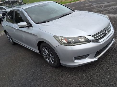 Used 2013 Honda Accord LX image 2
