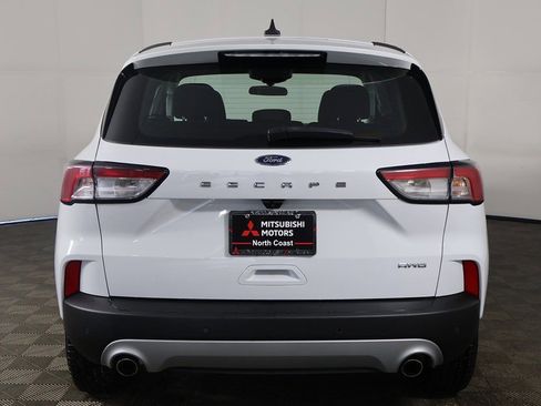 Used 2022 Ford Escape SE image 10
