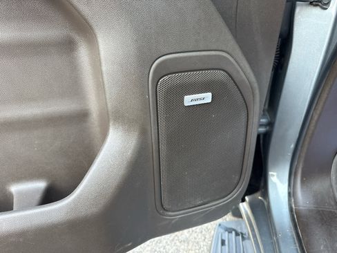 Used 2021 GMC Sierra 1500 SLT w/ SLT Premium Plus Package AWD/4WD image 14