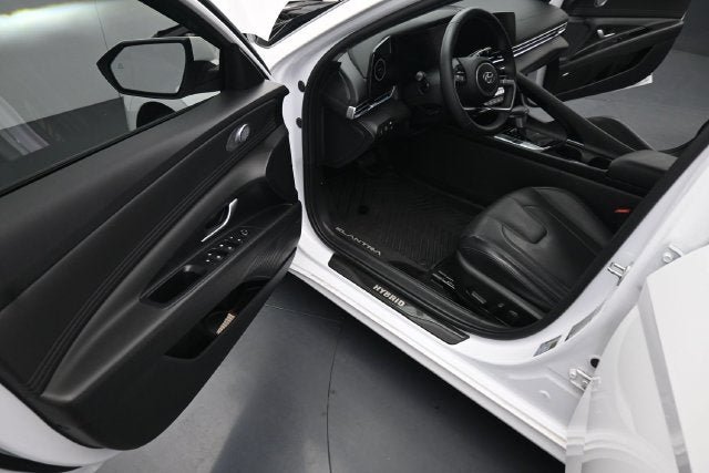 Used 2023 Hyundai Elantra Limited w/ Cargo Package FWD image 28