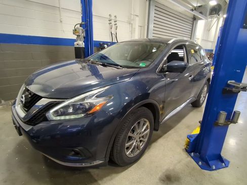 Used 2018 Nissan Murano SL w/ Moonroof Package image 6