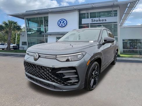 New 2026 Volkswagen Tiguan SE R-Line image 8