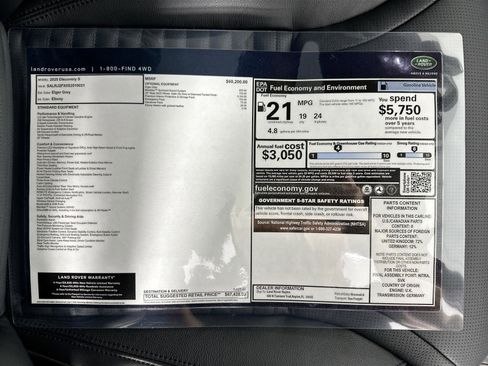 Used 2025 Land Rover Discovery S image 29