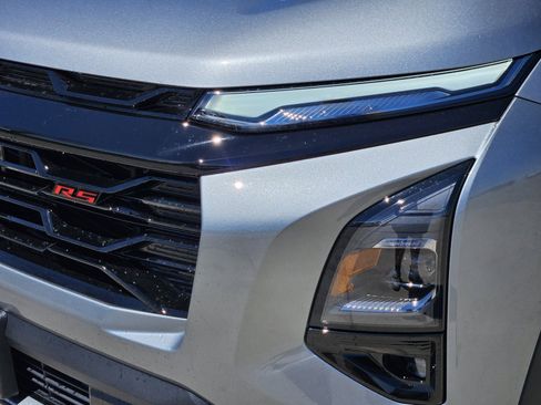 New 2026 Chevrolet Equinox RS w/ Convenience Package III FWD image 5