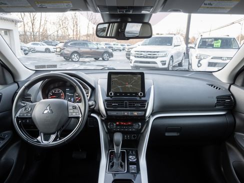 Used 2024 Mitsubishi Eclipse Cross SEL image 2