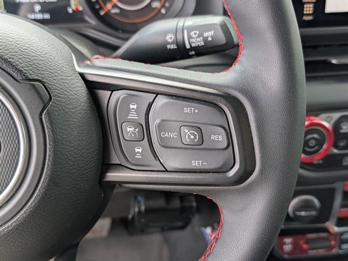 Used 2024 Jeep Gladiator Rubicon image 25