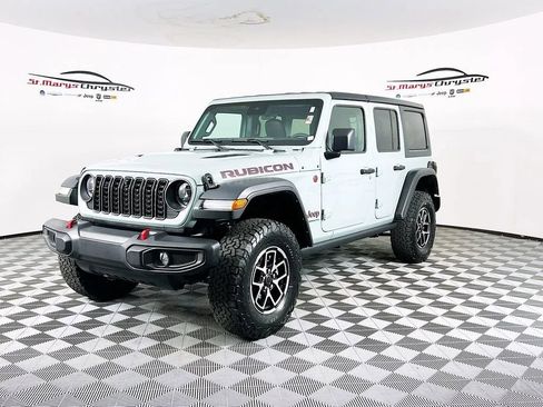 Used 2024 Jeep Wrangler Unlimited Rubicon w/ Technology Group image 4