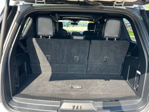 Used 2020 Ford Expedition XLT w/ Equipment Group 202A AWD/4WD image 24
