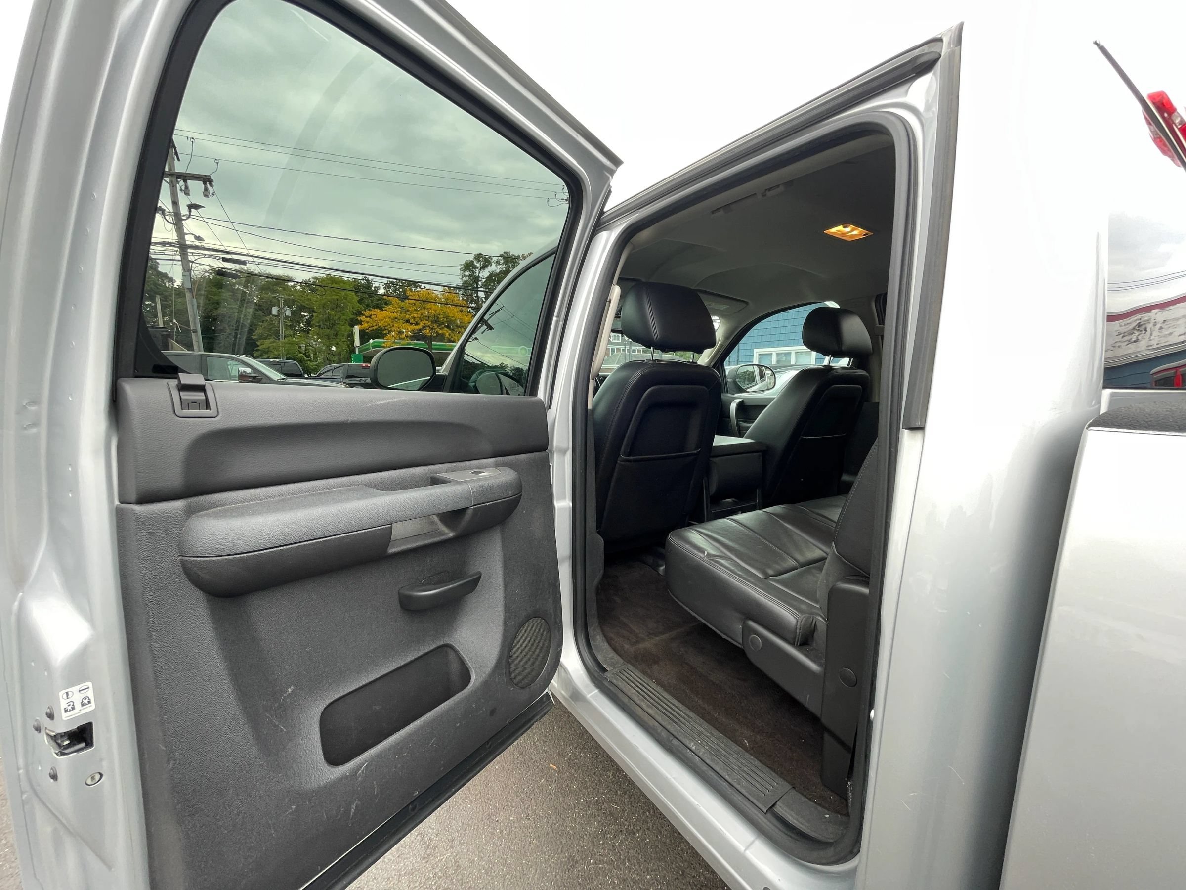 Used 2013 Chevrolet Silverado 2500 LT w/ Interior Plus Package AWD/4WD image 18