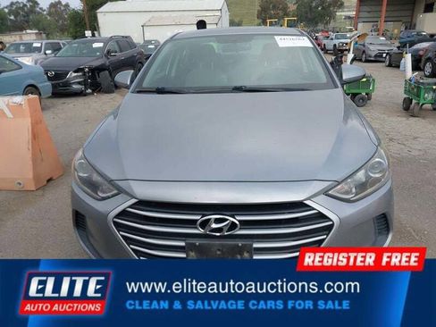Used 2017 Hyundai Elantra SE image 11