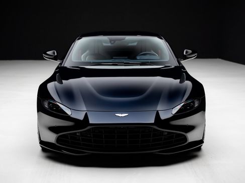 Used 2023 Aston Martin V8 Vantage Coupe RWD image 5