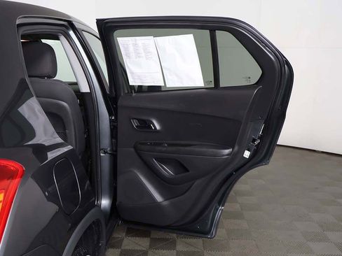 Used 2020 Chevrolet Trax LS w/ Tint and Cruise Package FWD image 18