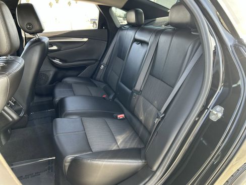 Used 2017 Chevrolet Impala LT image 23