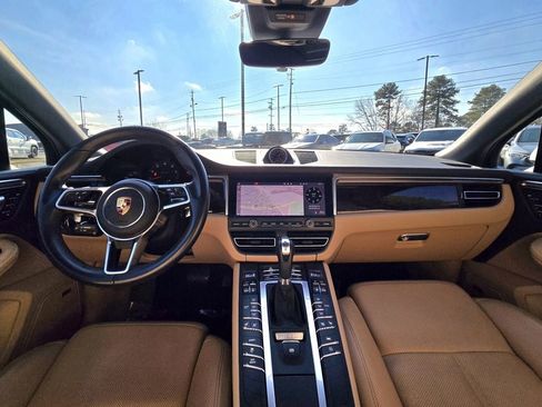 Used 2021 Porsche Macan image 18