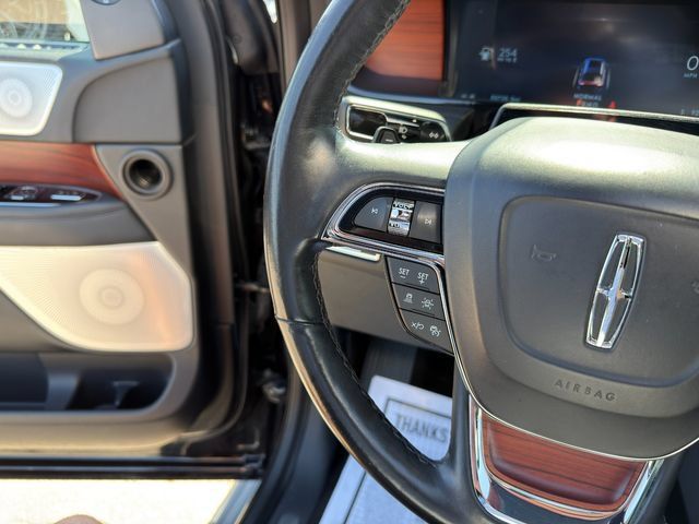 Used 2022 Lincoln Navigator Reserve AWD/4WD image 44