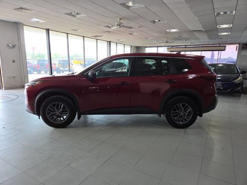 Used 2021 Nissan Rogue S AWD/4WD image 4
