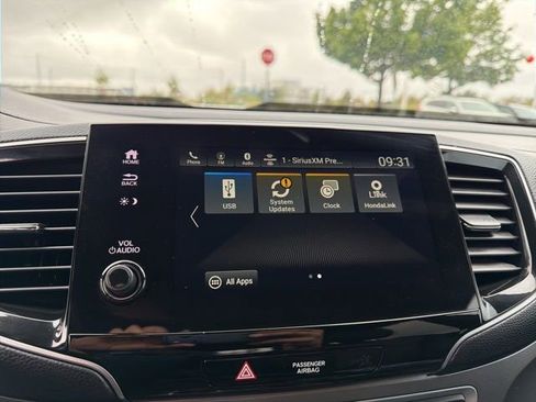 Certified 2024 Honda Passport EX-L image 14