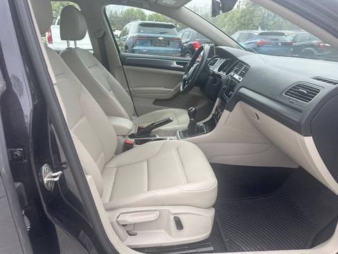 Used 2020 Volkswagen Golf 4-Door FWD image 13