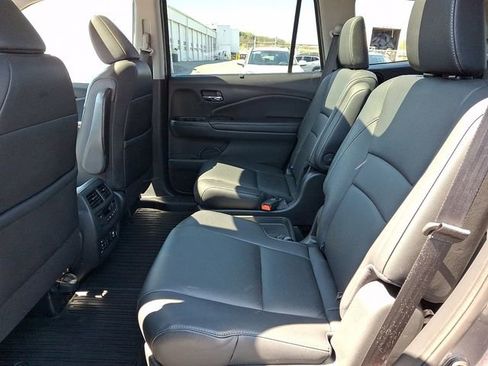 Used 2016 Honda Pilot Elite image 10