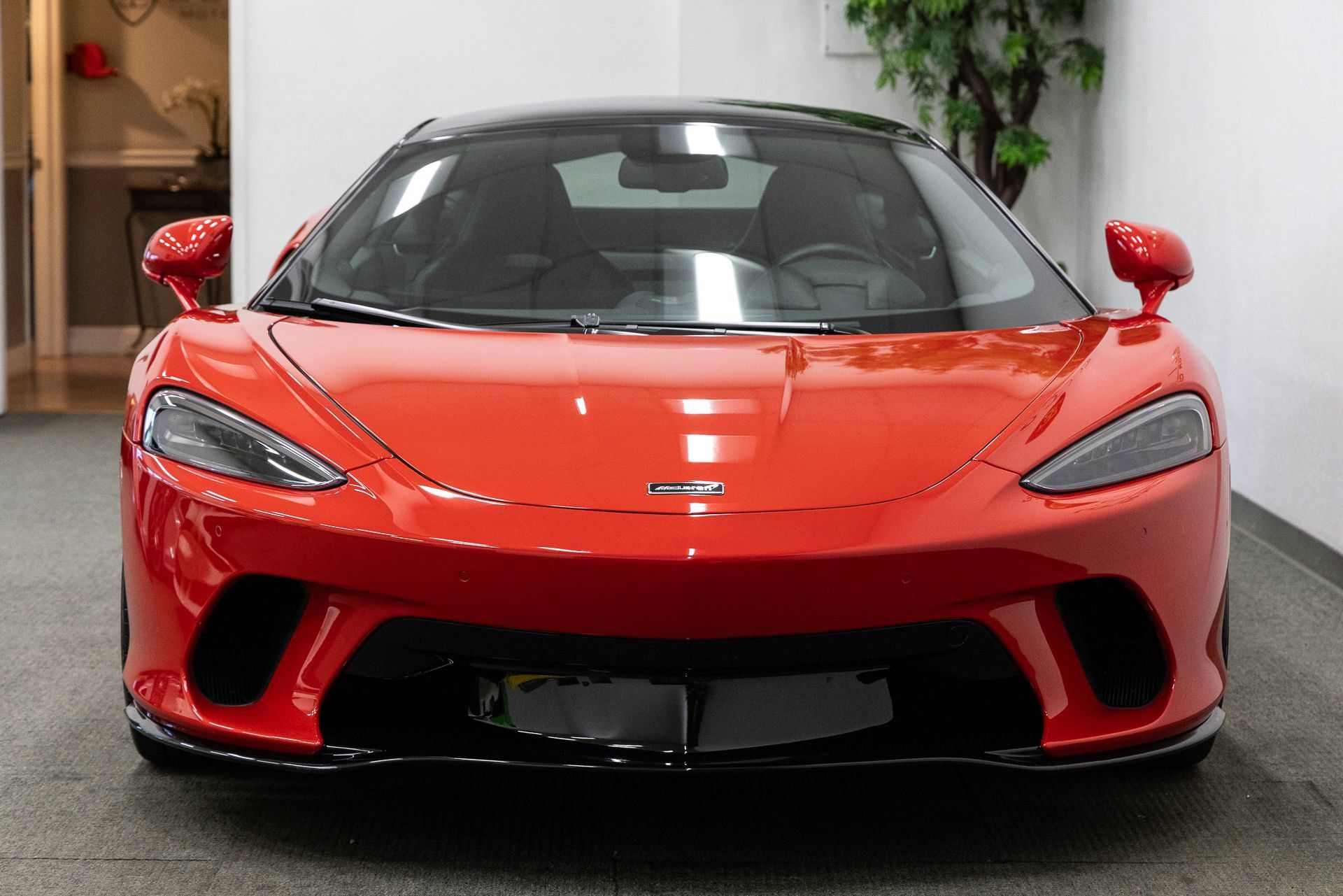 Used 2021 McLaren GT RWD image 13