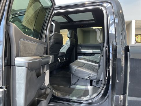 Used 2026 Ford F250 Platinum AWD/4WD image 37