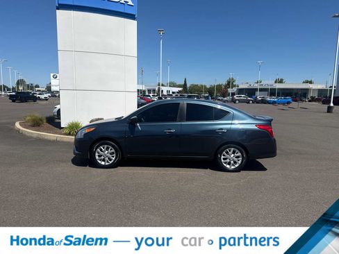 Used 2016 Nissan Versa SV w/ SV Appearance Package FWD image 8