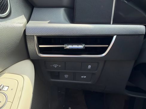 Used 2025 Hyundai Sonata SEL FWD image 17