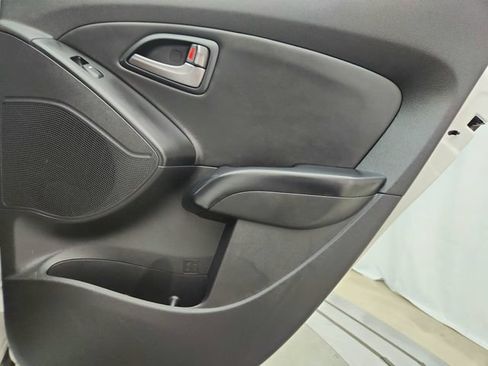 Used 2015 Hyundai Tucson Limited w/ Option Group 03 FWD image 28