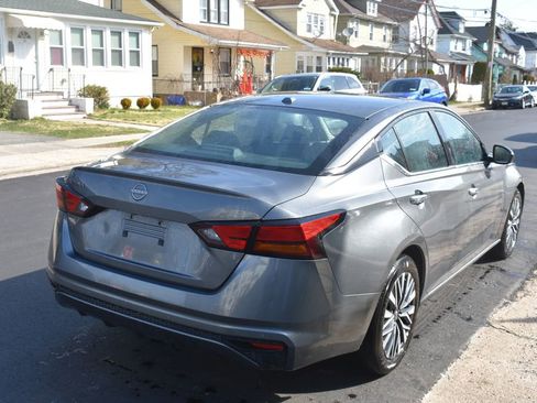 Used 2025 Nissan Altima 2.5 SV image 6