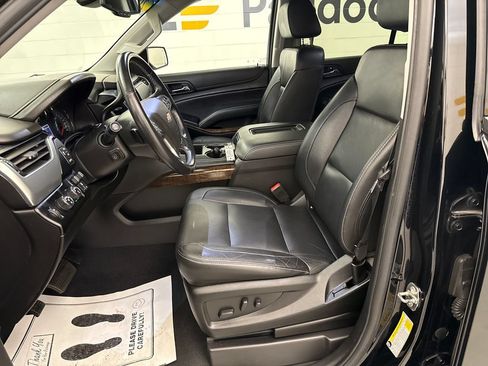 Used 2019 Chevrolet Tahoe LT w/ Luxury Package AWD/4WD image 9