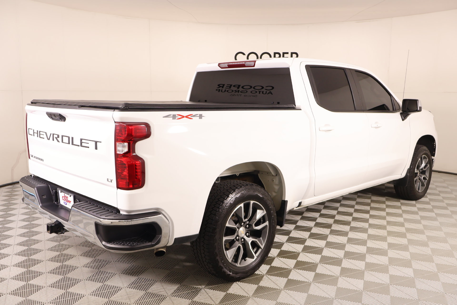 Used 2024 Chevrolet Silverado 1500 LT AWD/4WD image 20