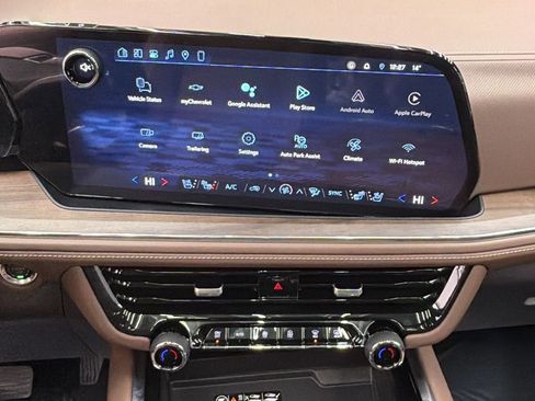 Used 2026 Chevrolet Suburban High Country w/ Sun And Tow Package image 18