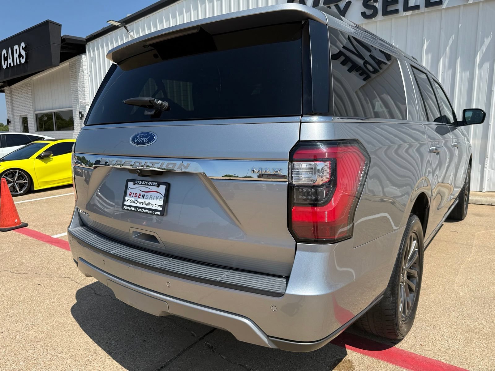 Used 2021 Ford Expedition Max Limited RWD image 6
