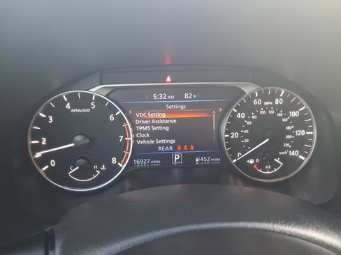 Used 2025 Nissan Altima 2.5 SV FWD image 2