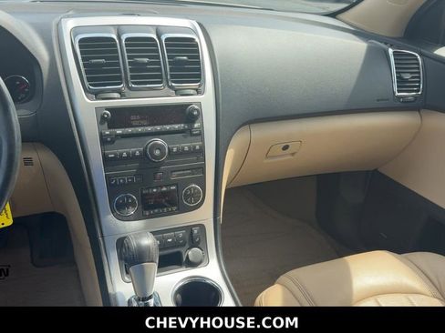 Used 2011 GMC Acadia SLT FWD image 19