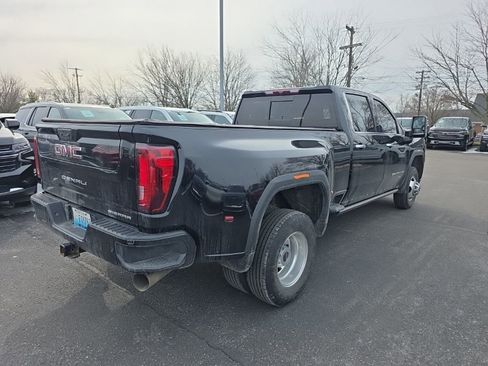 Used 2023 GMC Sierra 3500 Denali image 3