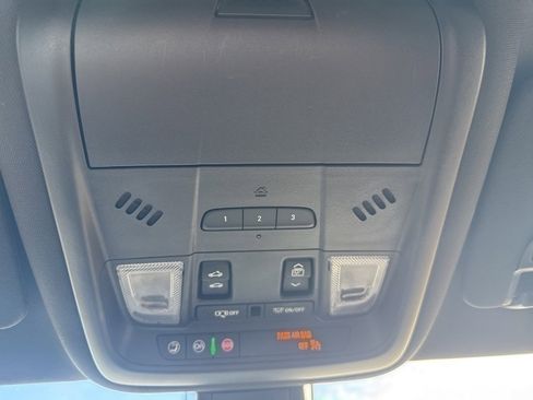 Used 2024 Cadillac XT6 Luxury w/ LPO, Floor Liner Package image 17