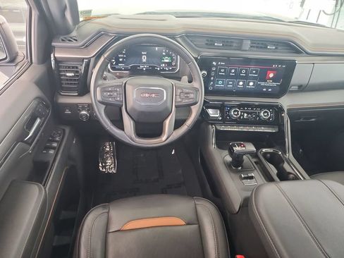 Certified 2023 GMC Sierra 1500 AT4 w/ AT4 Premium Package AWD/4WD image 10