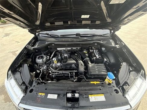 Used 2022 Volkswagen Taos SE image 25