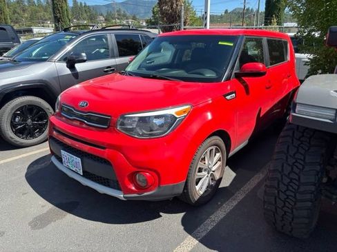 Used 2019 Kia Soul + FWD image 4