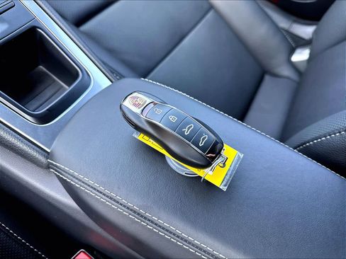 Used 2024 Porsche 718 Boxster RWD image 14