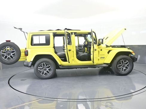 Used 2023 Jeep Wrangler Unlimited Sahara image 79
