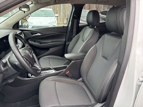 Used 2025 Buick Encore GX Preferred image 30