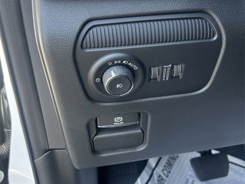 New 2025 Jeep Wagoneer Series II image 28