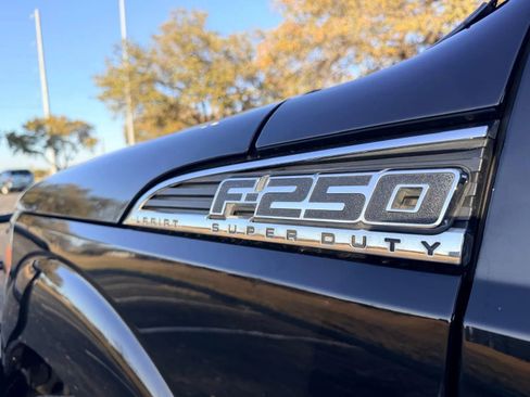 Used 2016 Ford F250 Lariat w/ Lariat Ultimate Package image 36