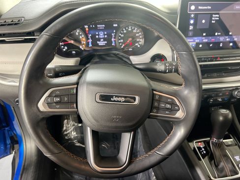 Used 2022 Jeep Compass Limited AWD/4WD image 11