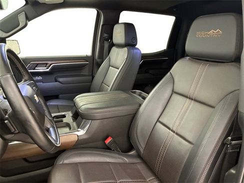 Used 2024 Chevrolet Silverado 1500 High Country w/ High Country Premium Package image 12