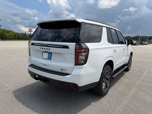 Used 2023 Chevrolet Tahoe Z71 w/ Luxury Package AWD/4WD image 9