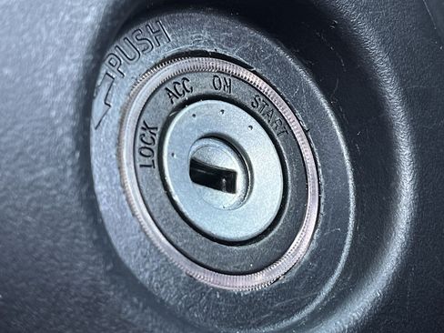 Used 2025 Toyota RAV4 LE AWD/4WD image 19